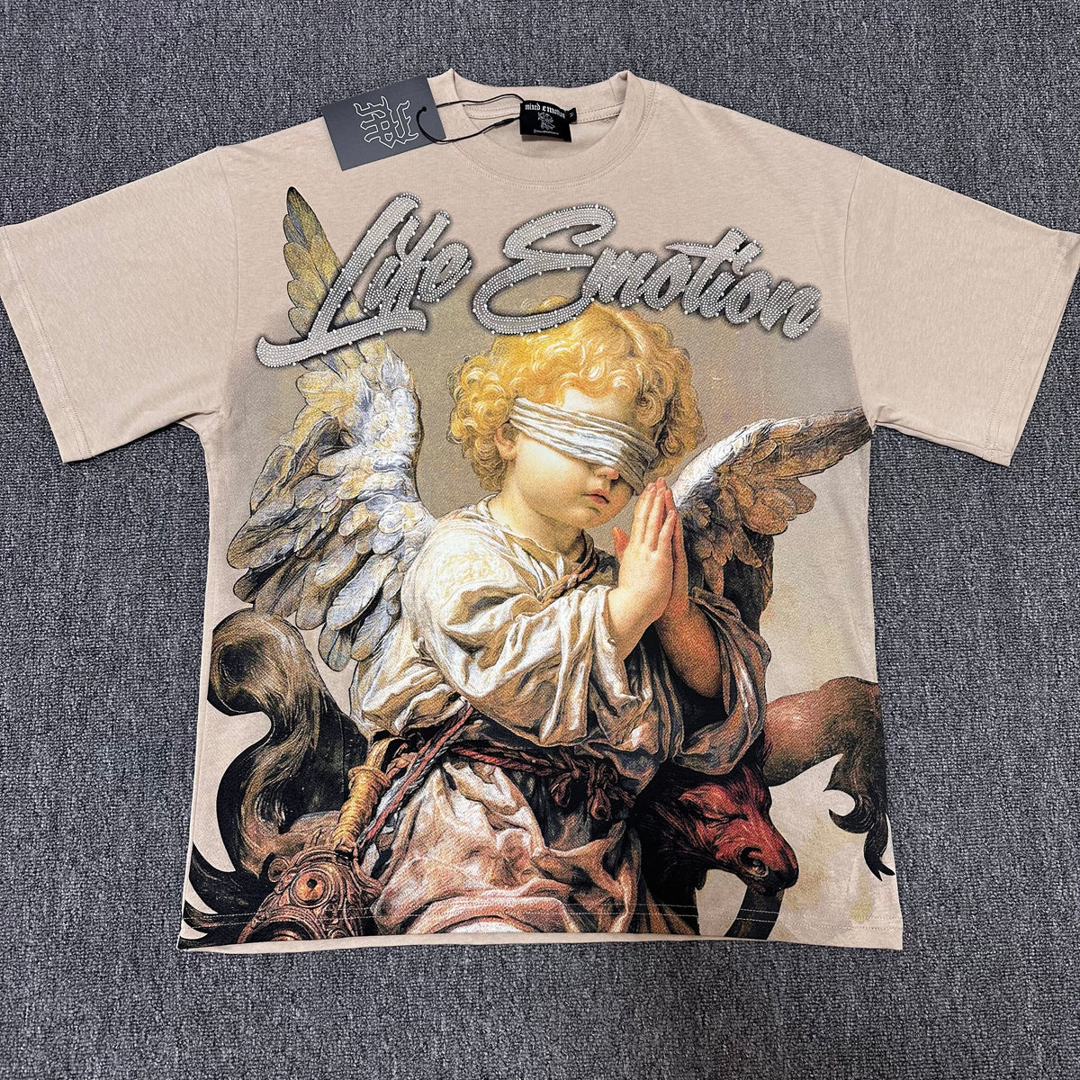 MIXED EMOTIO Life Emotion Praying Blindfold Angel Beige Short Sleeve T‑Shirt