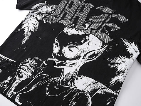 MIXED EMOTIO Alien Beach Vacation Black Graphic Short Sleeve T‑Shirt