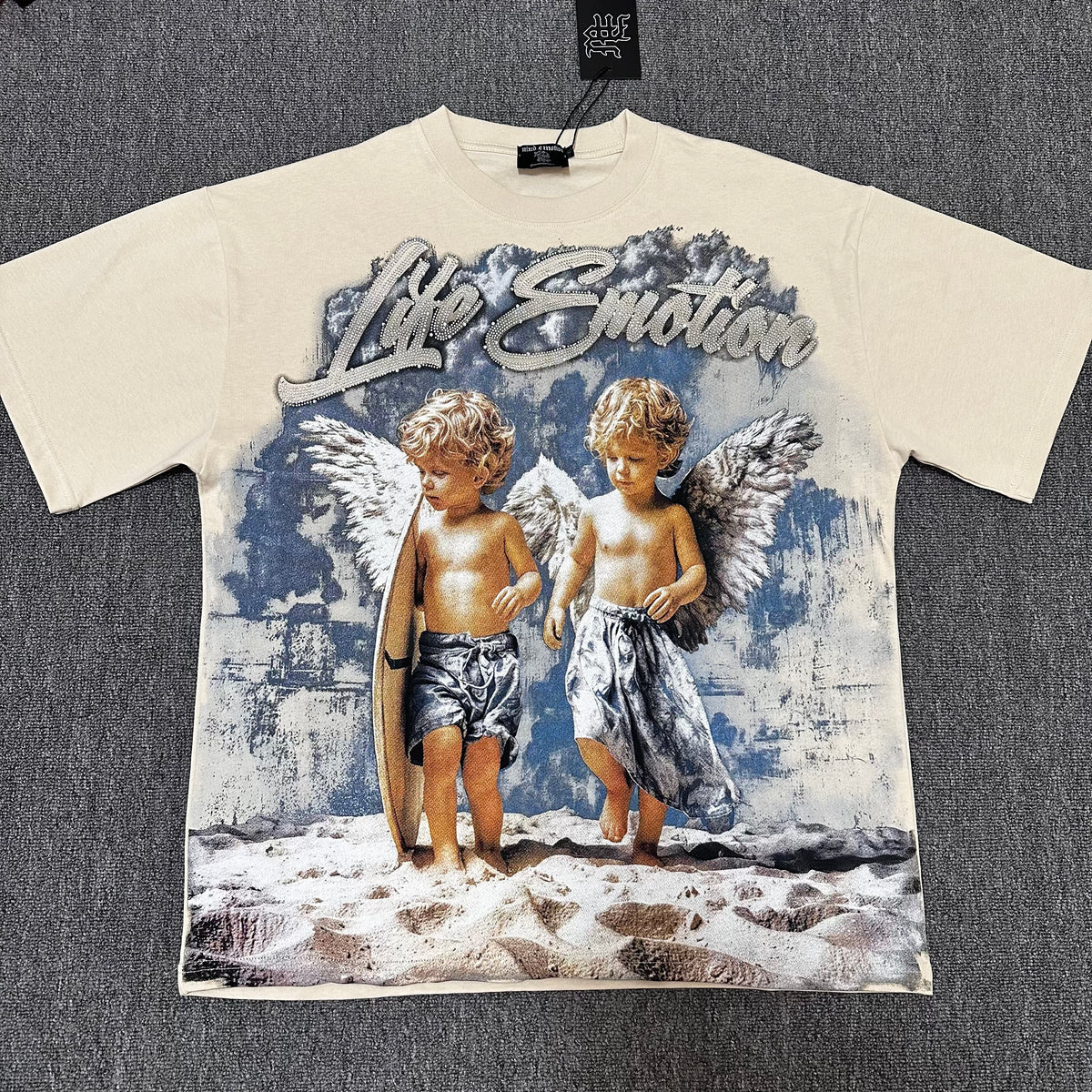 MIXED EMOTIO Life Emotion Two Surfing Angels Beige Short Sleeve T‑Shirt